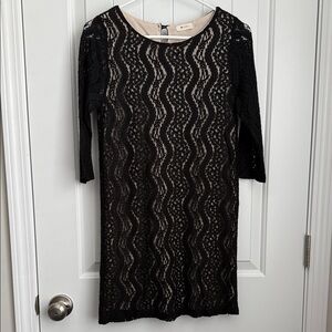 Everly Black Lace Long Sleeve Dress